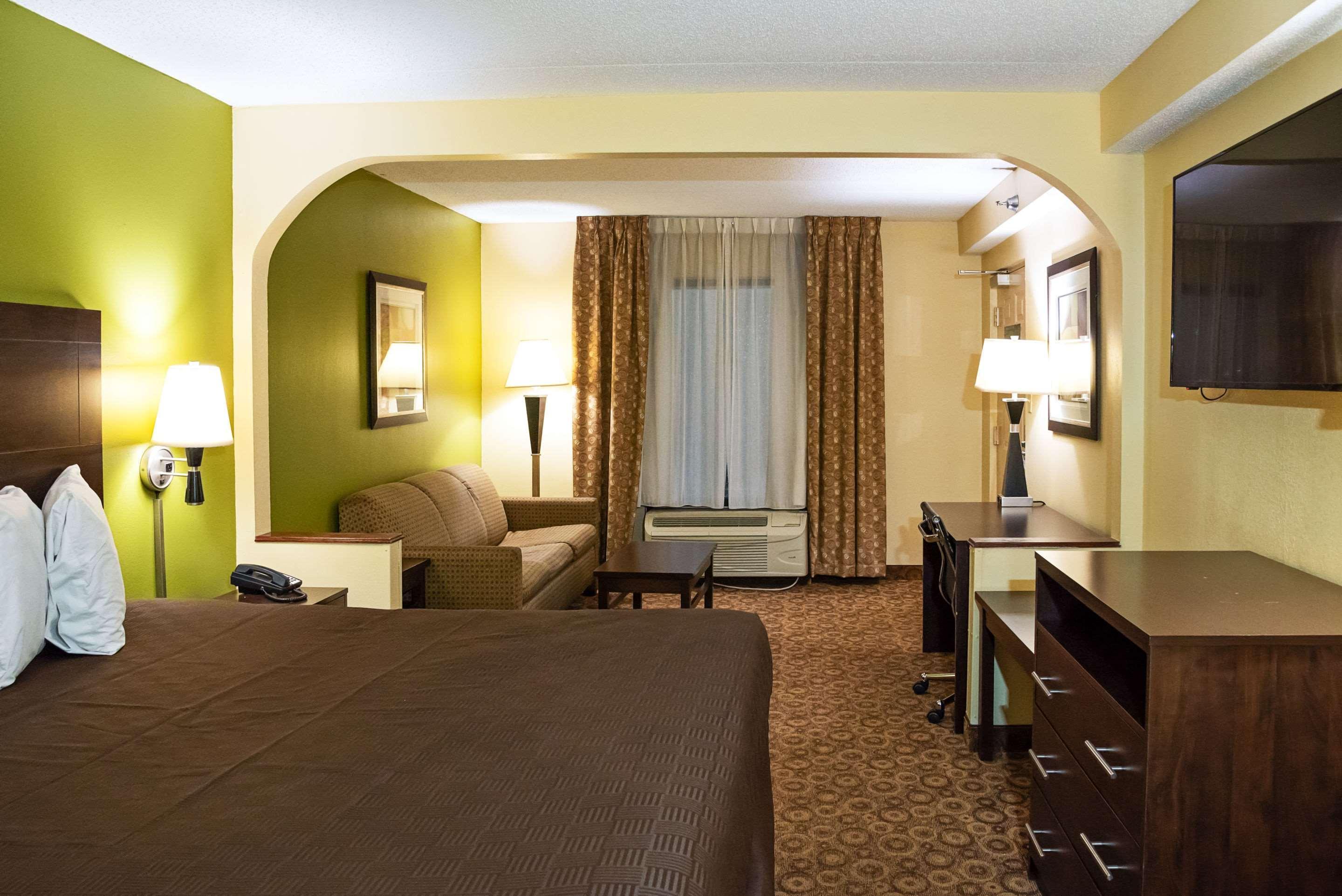Rodeway Inn & Suites Clarksville Eksteriør bilde