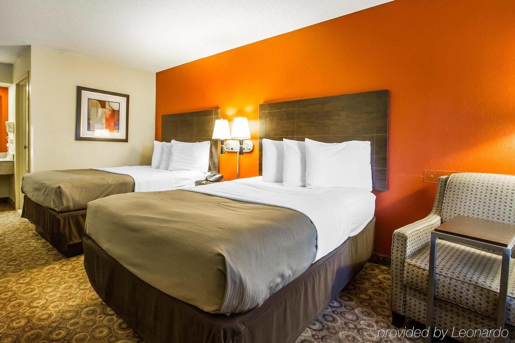 Rodeway Inn & Suites Clarksville Eksteriør bilde